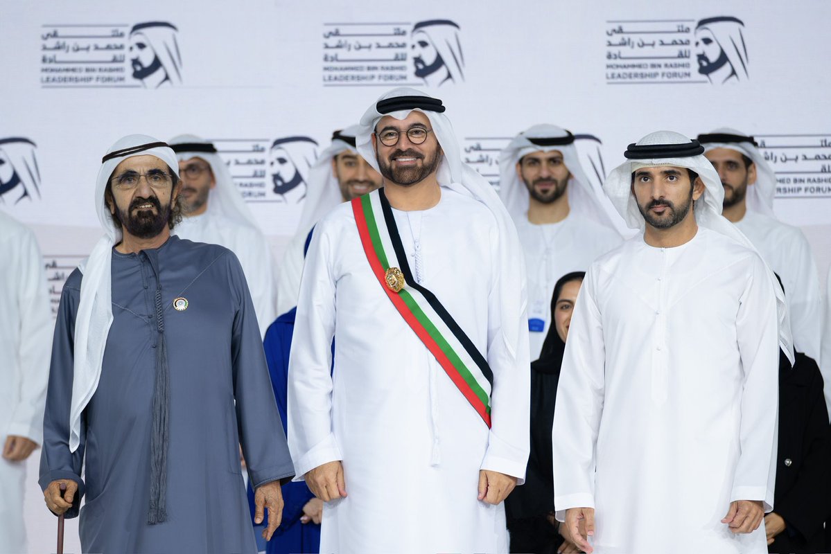 HamdanMohammed's tweet photo. وفي ملتقى محمد بن راشد للقادة .. تم اليوم تكريم أخي محمد القرقاوي بوشاح صاحب السمو الشيخ محمد بن راشد آل مكتوم  .. تكريم مستحق لشخصية وطنية مخلصة لقيادتها.. متفانية في خدمة بلادها .. 

محمد القرقاوي أحد القيادات الذين عملوا على مدى ثلاثة عقود على ترجمة رؤية وتوجيهات صاحب السمو الشيخ محمد بن راشد على أرض الواقع . وأشرف على الكثير من المشاريع الوطنية الناجحة ونجح في تخريج كفاءات وكوادر وطنية شابة في دولة الإمارات . 
تستاهل الناموس يا بو سعيد .