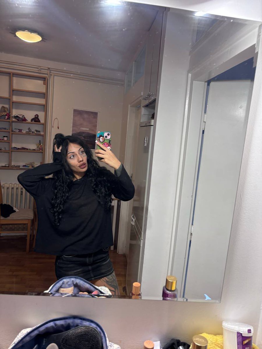 Lika_Heartless's tweet photo. The mirror gets plenty of attention, but I prefer having someone who actually listens to me, I’m here https://t.co/APcp8iRLku https://t.co/7W7Ro2QGEA