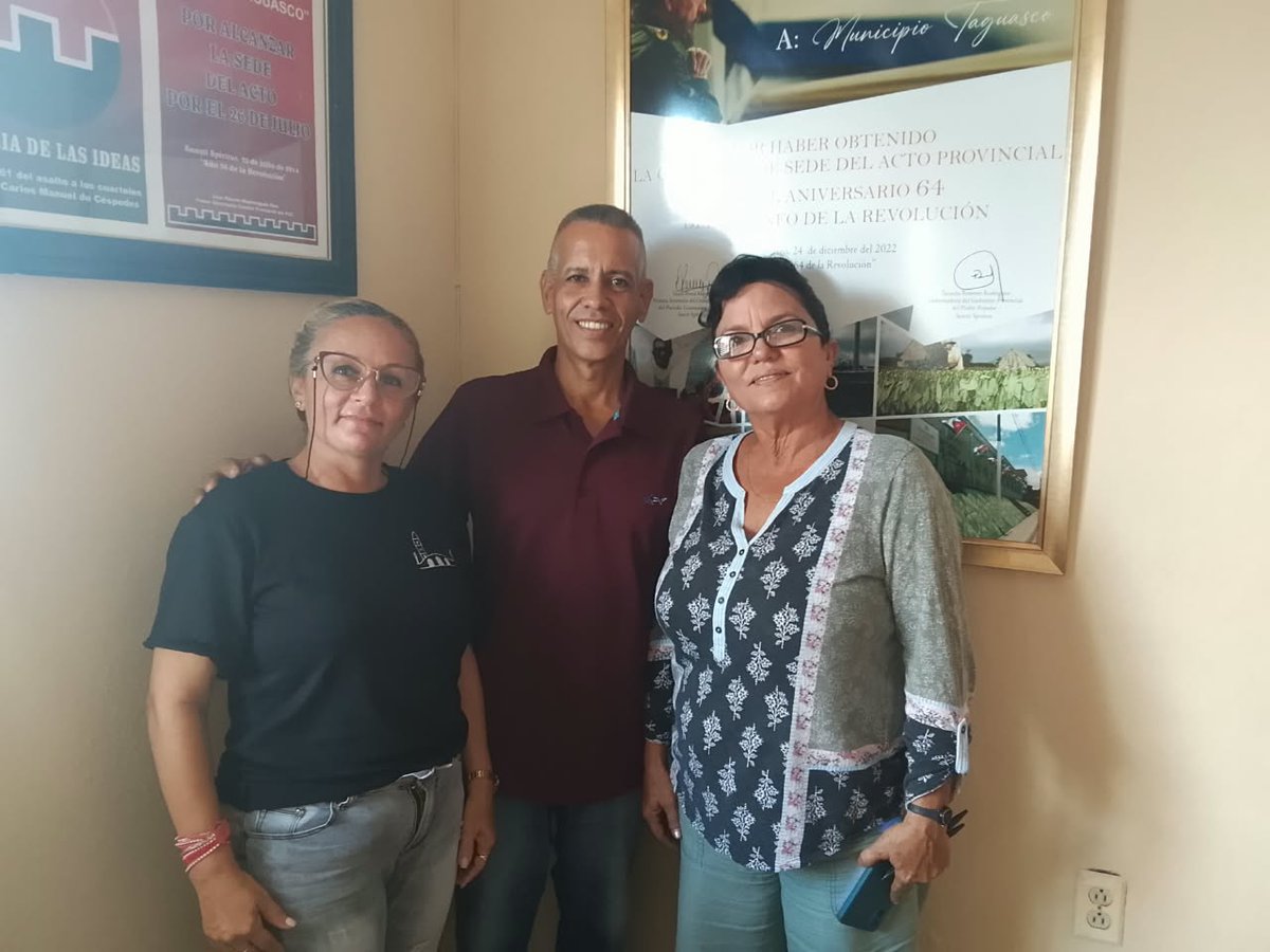 Intendente35933's tweet photo. La Dirección de la Asamblea en #Taguasco comprometidos con su pueblo, recibe el #50AniversarioDelPoderPopular , transitando por su XVIII Período de mandatos.
#SanctiSpíritusEnMarcha. https://t.co/kc2A5mC0mG