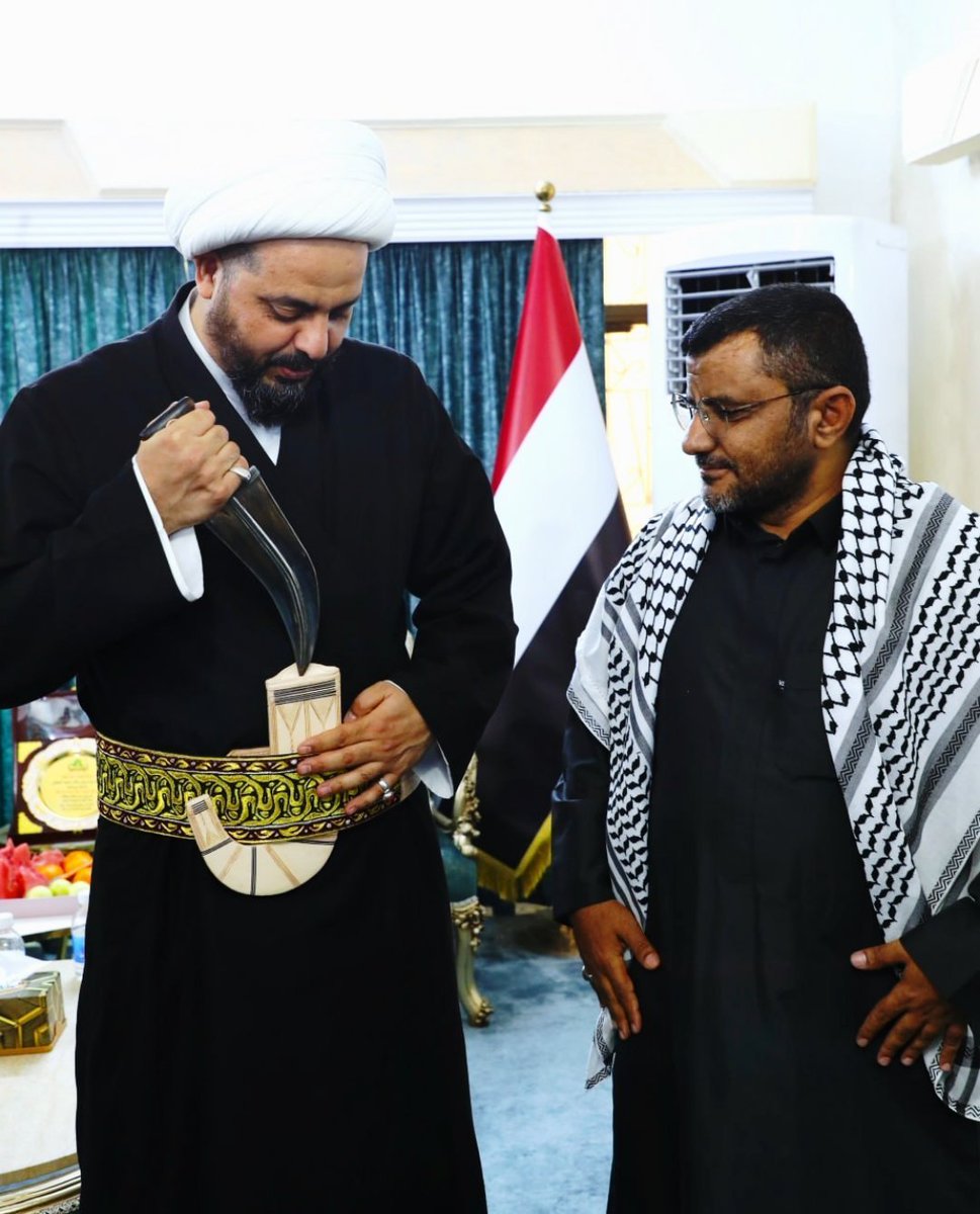 xbqaj's tweet photo. أنصار الله عنوان العزيمة والثبات ومثال للتمسك بالمبادئ والمواقف رافعين راية الكرامة والسيادة، ومؤكدين أن إرادة الشعوب لا تنكسر أمام الضغوط مهما اشتدت
#حقا_انصار_الله https://t.co/wkEM67kgdW