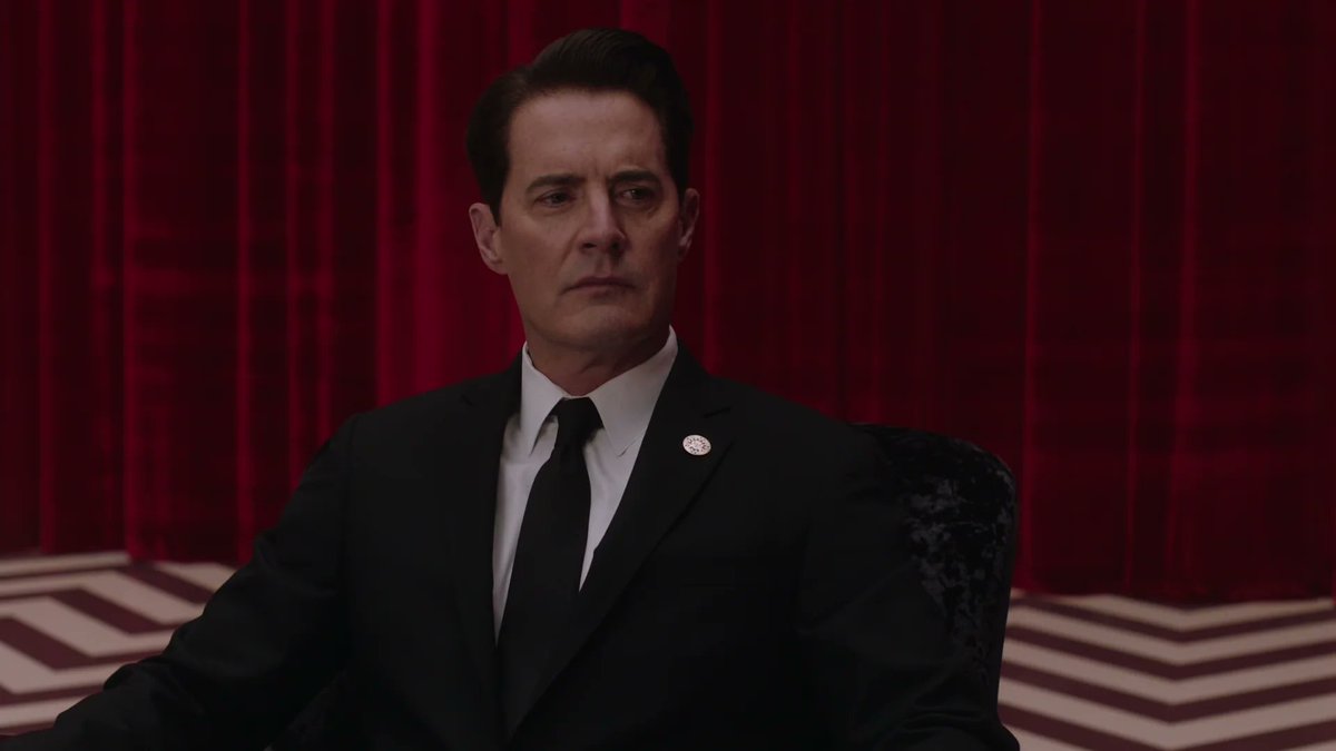 TwinPeaksShot's tweet photo. Twin Peaks: The Return - S01E02 - Frame 955 of 3276 https://t.co/sYOlQRjT2V