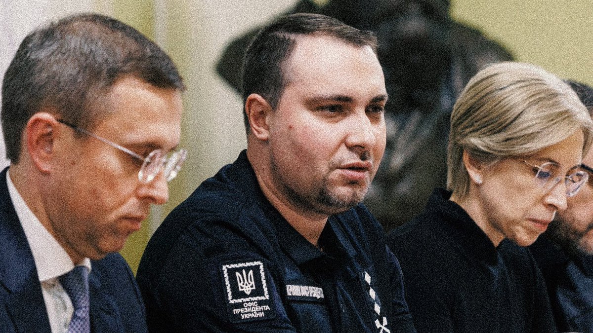 Kyrylo_Budanov's tweet photo. Ворог системно цілить у цивільну інфраструктуру великих українських міст. Його терористична мета очевидна. Ми маємо бути готовими до будь-якого розвитку ситуації на місцях. Потрібні чіткі плани дій на випадок виникнення криз у зимовий період.

За дорученням Президента України провів засідання Координаційної платформи з гуманітарного реагування. Разом із Премʼєр-міністром, секретарем РНБО, командою Офісу Президента, представниками державних органів та дипломатами – представниками країн-донорів обговорили основні виклики.

Головне завдання – розробити чіткі кризові сценарії та синхронізувати операційні плани реагування на період з листопада 2026 року по березень 2027 року. Уряд через ДСНС готує базовий сценарій можливих загроз з урахуванням їхньої географії та масштабів, а Сили оборони й розвідка нададуть відповідну оцінку ризиків.

Наявний ресурс має бути зосереджений там, де людям буде найважче. Влада всіх рівнів, профільні міністерства і служби, армія, міжнародні партнери й гуманітарні організації повинні спрацювати злагоджено та скоординовано.

Маємо тримати тил так само надійно, як Сили оборони тримають лінію фронту.

Працюємо далі.
Слава Україні!
