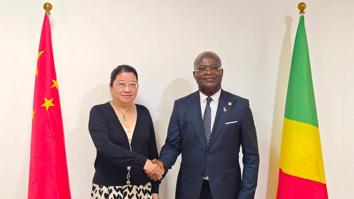 guynestoritoua's tweet photo. Ce mardi 13 octobre 2026, j’ai eu le privilège de recevoir en #audience, en ma qualité de #Coordonnateur du Comité technique du #FOCAC, Son Excellence Madame 𝗔𝗡 𝗤𝗶𝗻𝗴, #Ambassadeur Extraordinaire et Plénipotentiaire de la République Populaire de #Chine près la République du Congo @ANQINGChine @chinaembcongobz.

Ce fructueux entretien a permis de faire le point sur les préparatifs de la 18ᵉ Réunion des Hauts Fonctionnaires du FOCAC, qui se tiendra à Brazzaville, du 26 au 27 novembre 2026.