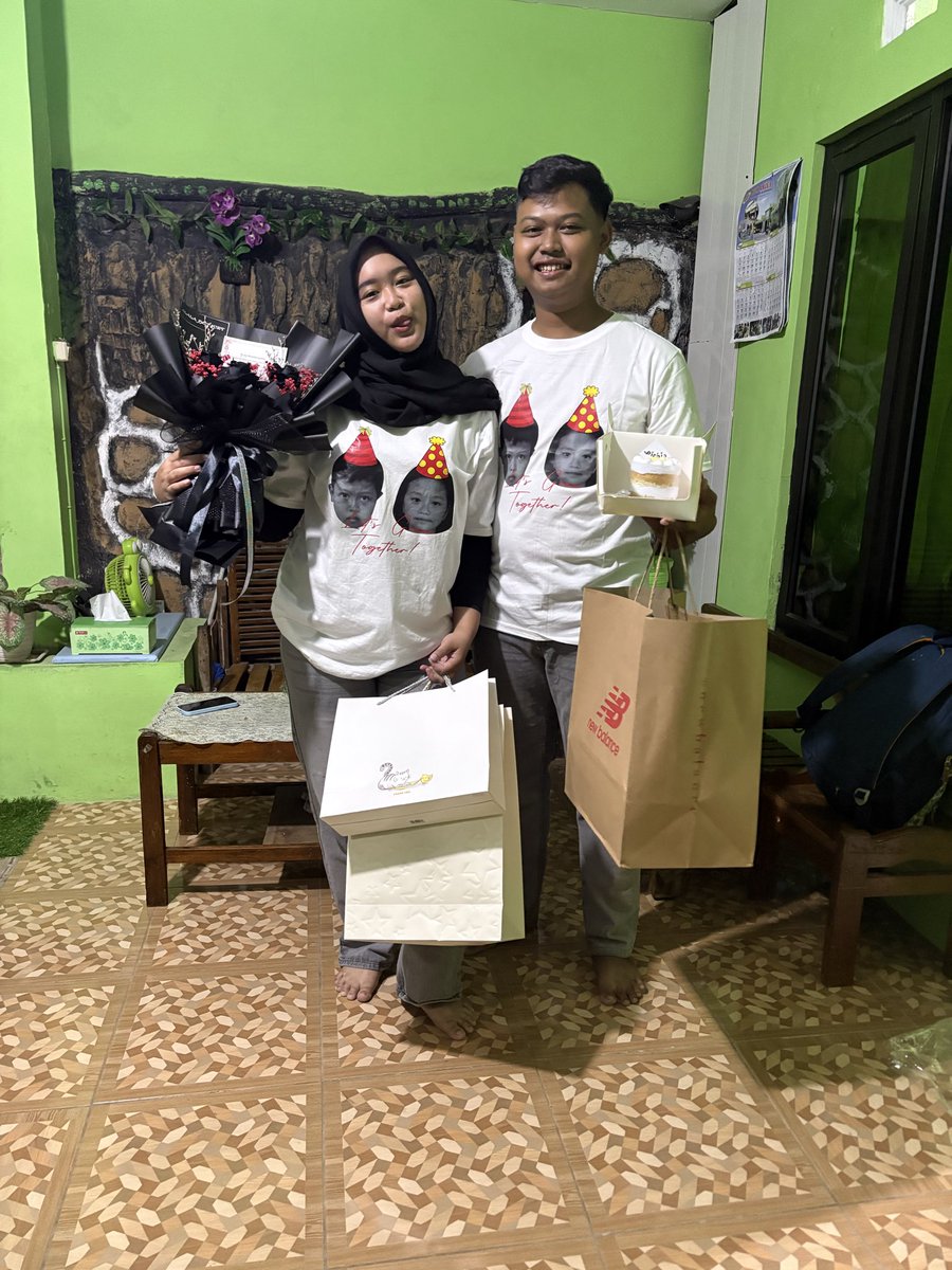 intaaaannr's tweet photo. terusssss ini birthday dia di tahun ini, tahun 2026, kepala 2 dia gesss, anjassss, kali ini kadonya ga banyaaa, tp tetep cintanyaa masi samaaa koo💗 https://t.co/UkyonPVuHt