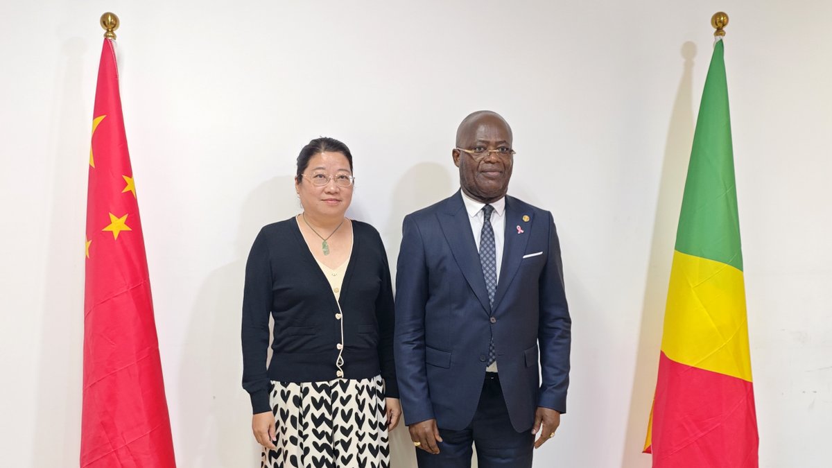 guynestoritoua's tweet photo. Ce mardi 13 octobre 2026, j’ai eu le privilège de recevoir en #audience, en ma qualité de #Coordonnateur du Comité technique du #FOCAC, Son Excellence Madame 𝗔𝗡 𝗤𝗶𝗻𝗴, #Ambassadeur Extraordinaire et Plénipotentiaire de la République Populaire de #Chine près la République du Congo @ANQINGChine @chinaembcongobz.

Ce fructueux entretien a permis de faire le point sur les préparatifs de la 18ᵉ Réunion des Hauts Fonctionnaires du FOCAC, qui se tiendra à Brazzaville, du 26 au 27 novembre 2026.