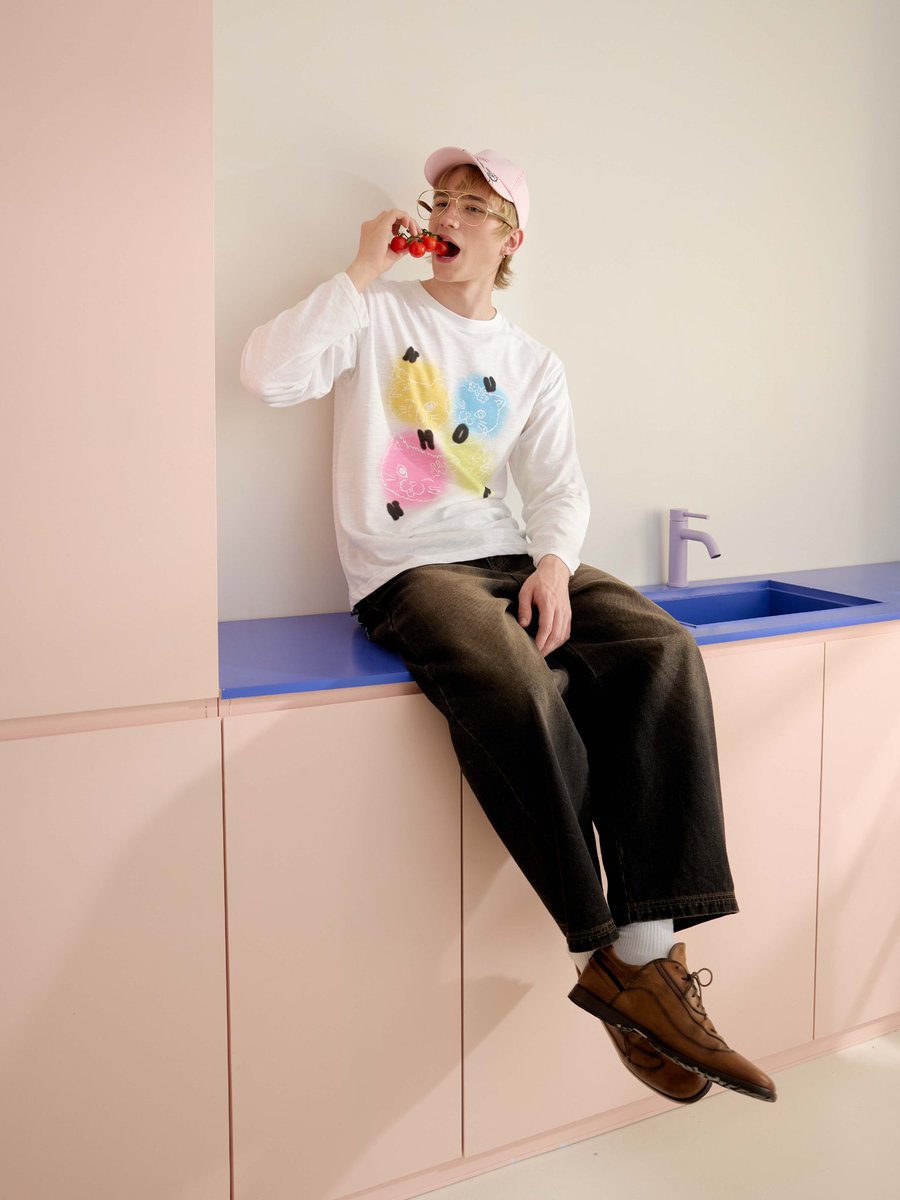 Numone_Official's tweet photo. It’s the little things that make your look feel different. A playful touch here, a favorite detail there. That’s the Pawsome Things way. 🐾

#PawsomeThings
#PAWNUMONE
#NUMONE 
#Numone_official https://t.co/xRyr5WTzyN