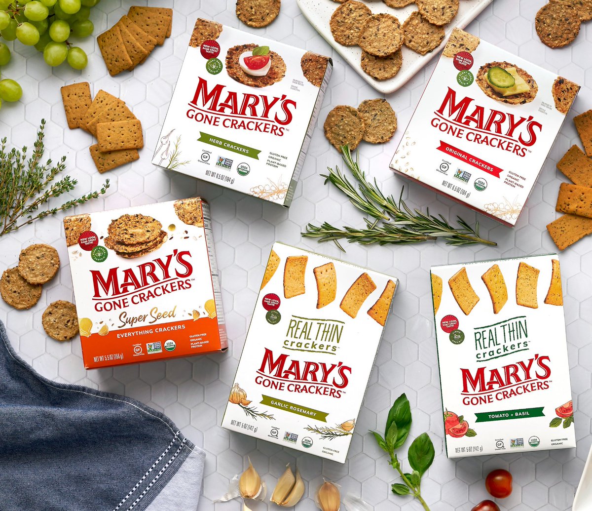 DailyGoodieBox's tweet photo. FREE Goodie Boxes! https://t.co/t3qAFKHB7Q 🎉   

Packed with nutrient rich seeds, garlic &amp; onion @GoneCrackers Super Seed Everything Crackers are the perfect snack for crunching, dipping &amp; sharing! 🧄🧂   

Can't wait? Use this coupon code for 25% Off: LUXE25 https://t.co/i6rmekn7iZ