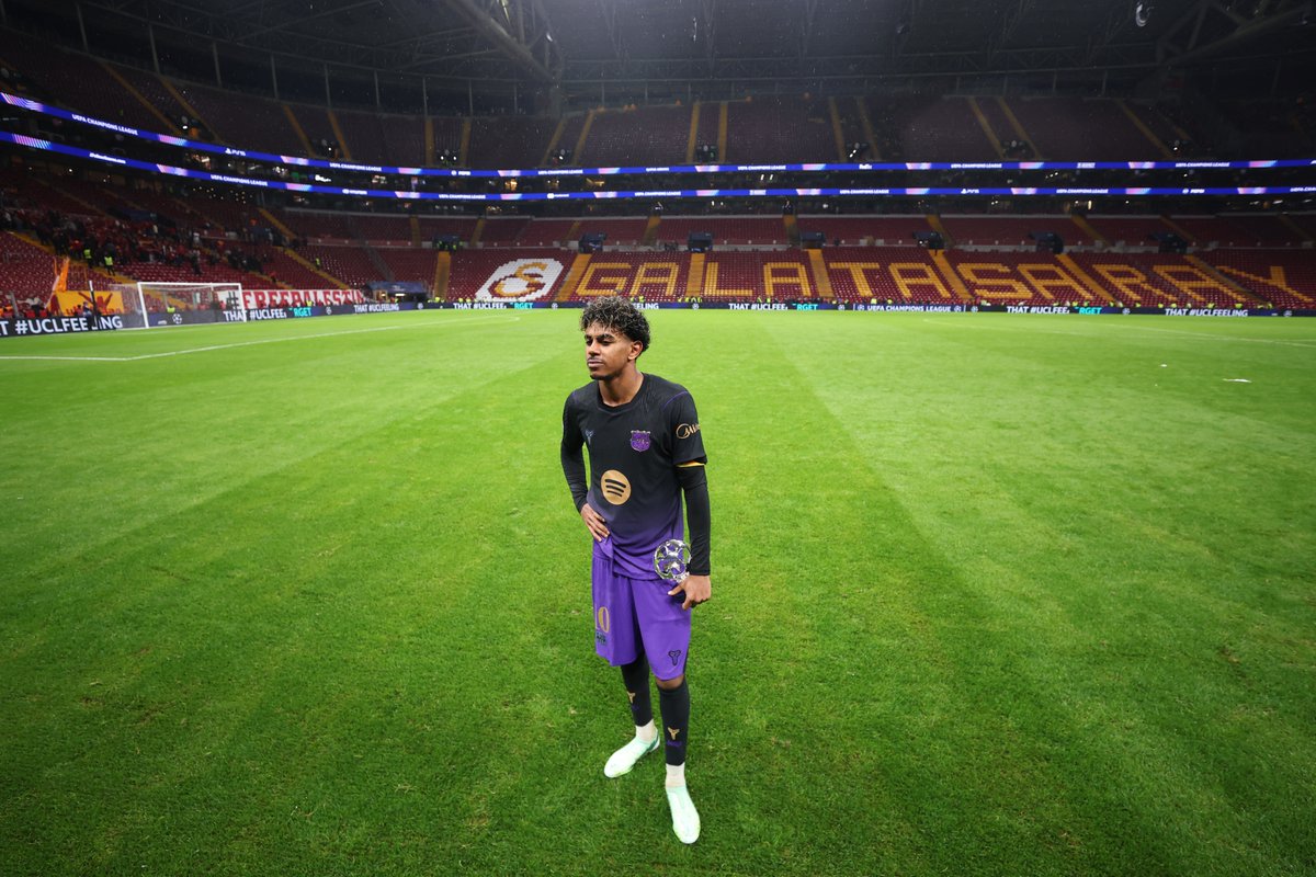FCBarcelona_es's tweet photo. Un placer, Estambul. Hasta la próxima. https://t.co/dEGwLgvtYM
