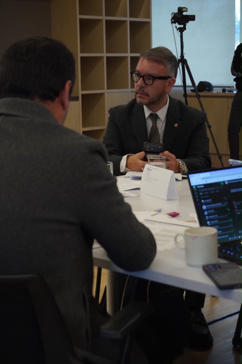 CNDJ_Col's tweet photo. #UsoResponsableIA | La Comisión Nacional de Disciplina Judicial participó en la Mesa Multiactor de #InteligenciaArtificial, un espacio de diálogo y construcción conjunta para analizar y retroalimentar el proyecto de Acuerdo que adoptará la Política de Inteligencia Artificial de la Rama Judicial y establecerá los lineamientos para su implementación.
Este proceso representa una oportunidad para reflexionar sobre los desafíos éticos y jurídicos de la IA en la administración de justicia.