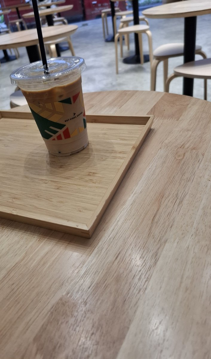 frozensebo's tweet photo. Morning moots na maagang kumakayod para sa 500k impressions. Naway palarin ang lahat haha.

O sya, kape muna. Simulan n ang interactions habang maaga.

Kayo, anong flavor ng kape ang go to nyo?
Saken, lately amats ko ang Vietnamese coffee.
Kayo ba? Pls drop sa commentd or QRT and I shall return the favor.