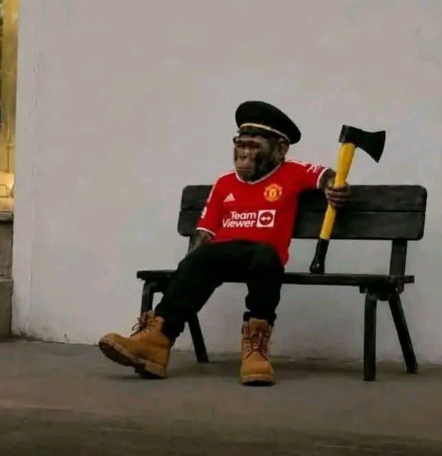 emirofviolence's tweet photo. @FabrizioRomano I wear Ronaldo jersey enter kitchen and i couldn't lift a cup😭😭😭😭😂😂 https://t.co/t0nzT6TFaR