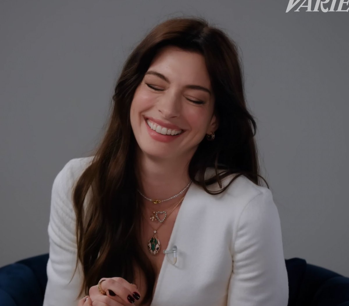 rvdlovess's tweet photo. rewatching actors on actors and nobody has looked more beautiful https://t.co/5RNpC5AUCA