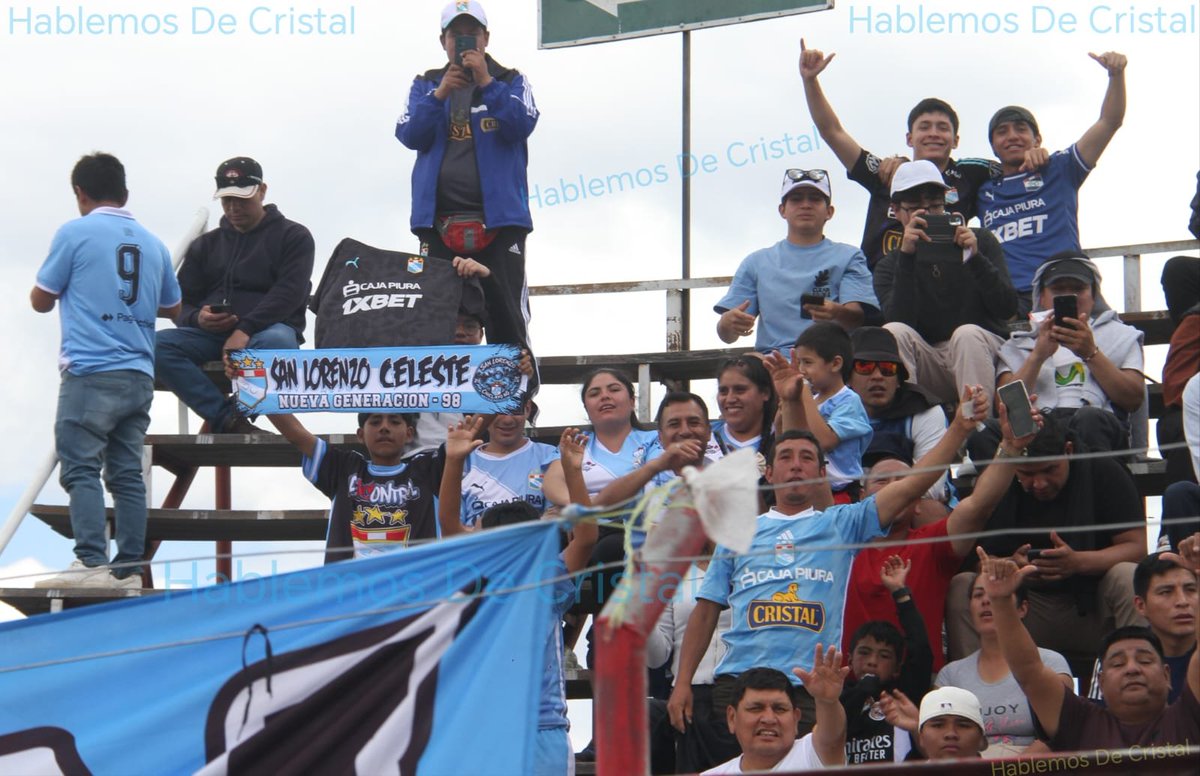 HablemosCristal's tweet photo. 🚍👕⚽Sporting Cristal ganó aquí en Cajamarca y el hincha celeste estuvo de principio a fin.
Hoy es nuestra última noche aquí en la ciudad⚽👕 🚍
#sportingcristal #fuerzacristal #hablemosdecristal #cajamarca https://t.co/0j3RNy4yBt