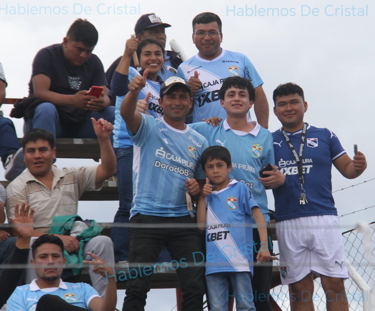 HablemosCristal's tweet photo. 🚍⚽Sporting Cristal ganó aquí en Cajamarca y el hincha celeste estuvo de principio a fin.
Hoy es nuestra última noche aquí en la ciudad⚽👕
#sportingcristal #fuerzacristal #hablemosdecristal #cajamarca https://t.co/noMcUkemFo