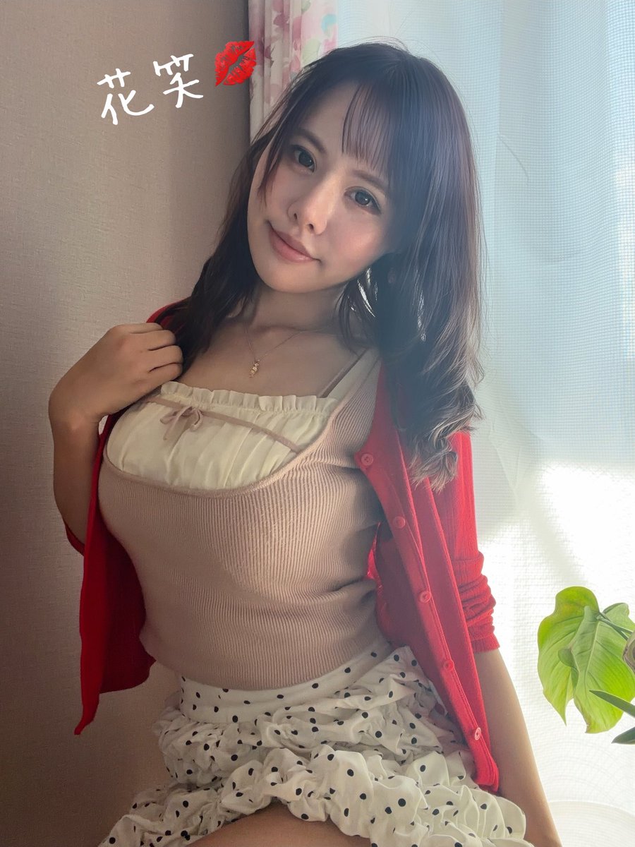 UZdVdtfOFf66925's tweet photo. おはよー😉☀️☀️☀️✨

久しぶりだねっ🩵

みんな秋服？冬服〜っ❔？

🫠🫠🌸🎵🫧
どっち？な季節☺️☺️🌸
お肌さんは保湿🫠❣️だね🫧🫧🫧🫠☺️ https://t.co/C4ugR2OQs8