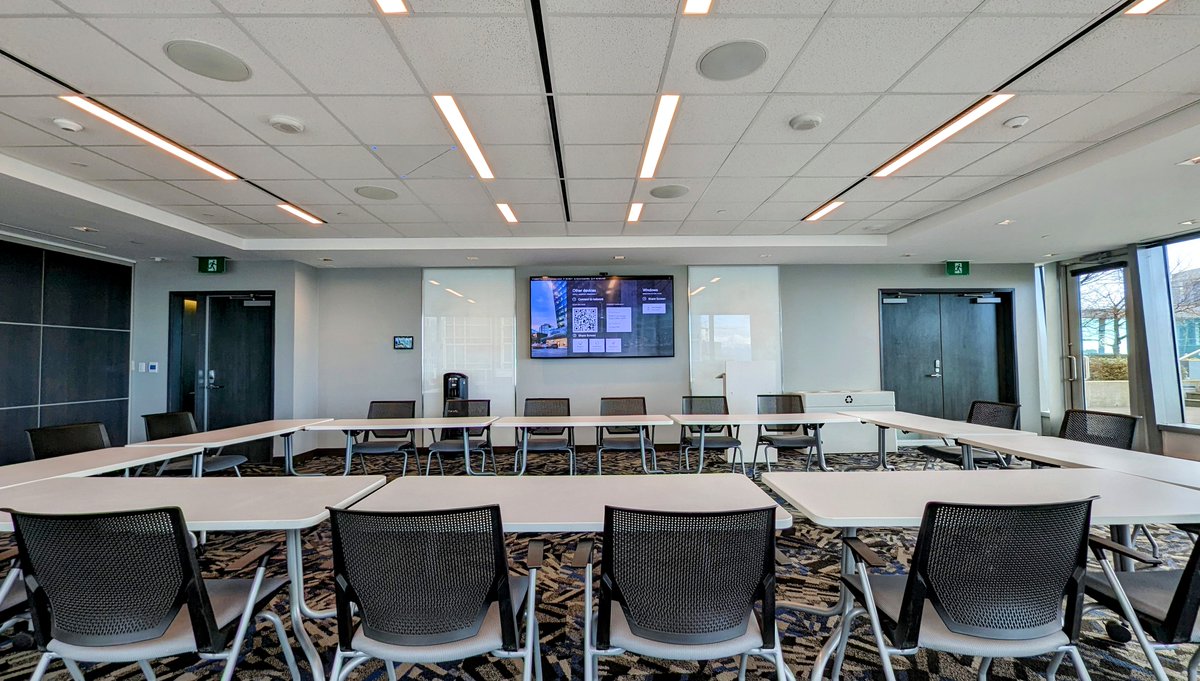 LimitlessAV's tweet photo. An event space has to work for every kind of gathering, whether it is a town hall in the morning or a client reception that evening.

When the tech works, your team can focus on the people in the room.

Planning a new event space? Contact us:
📞604-445-7190

#ProAV #EventSpaces https://t.co/71M3tBHJZA