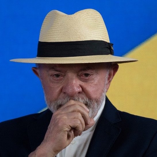 GTNewsOFICIAL's tweet photo. 🚨URGENTE - Veja aponta que Alexandre Padilha, ministro de Lula, teria discutido pagamento de propina de R$ 1 bilhão https://t.co/kaIXAErQfa
