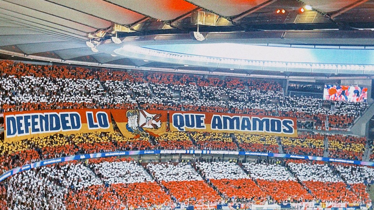 GolDeGodin_'s tweet photo. ¿Hemos sacado un tifo con Blas De Lezo y la bandera de los tercios ante el United? 

Enésima patriotada del Atlético de Madrid https://t.co/mjZAOiAgpz