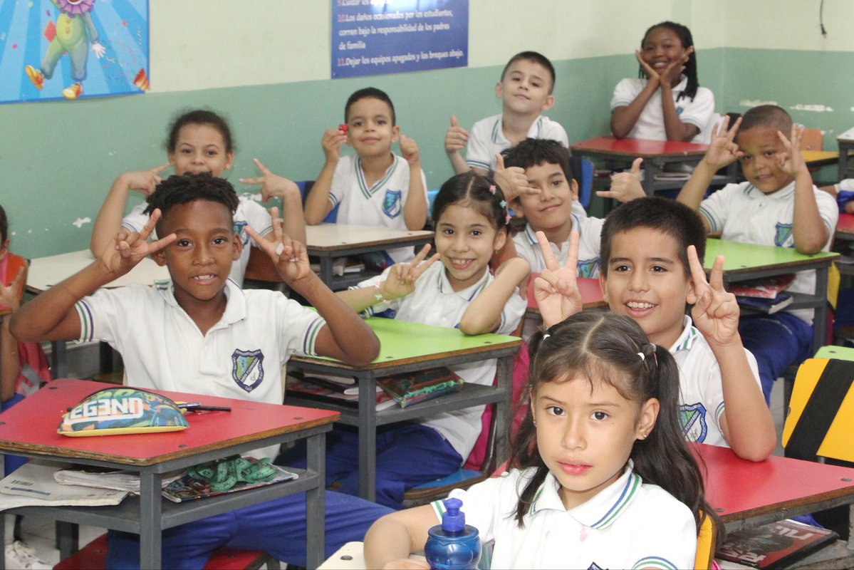 Educacion_Cali's tweet photo. ¡Regresamos a las aulas! 🏫✨

Luego de la semana de desarrollo institucional y el receso escolar, las Instituciones Educativas Oficiales de Cali retoman hoy sus actividades académicas. https://t.co/kFfBurrX5c