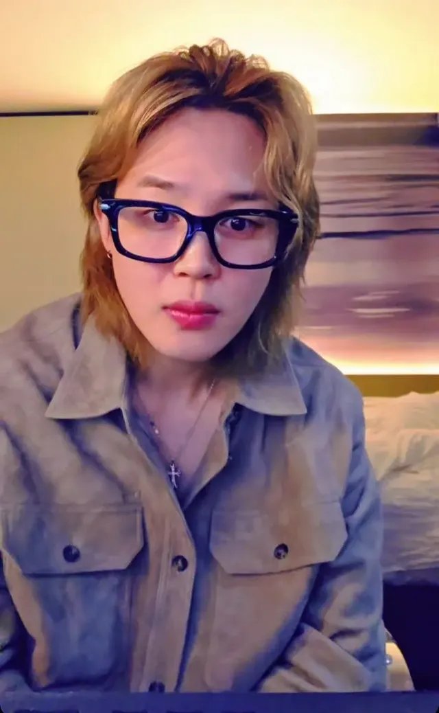 btsworld62953's tweet photo. HAPPY JIMIN DAY HAPPY BIRTHDAY JIMIN 💜♥️ https://t.co/BPuxvdiaMQ