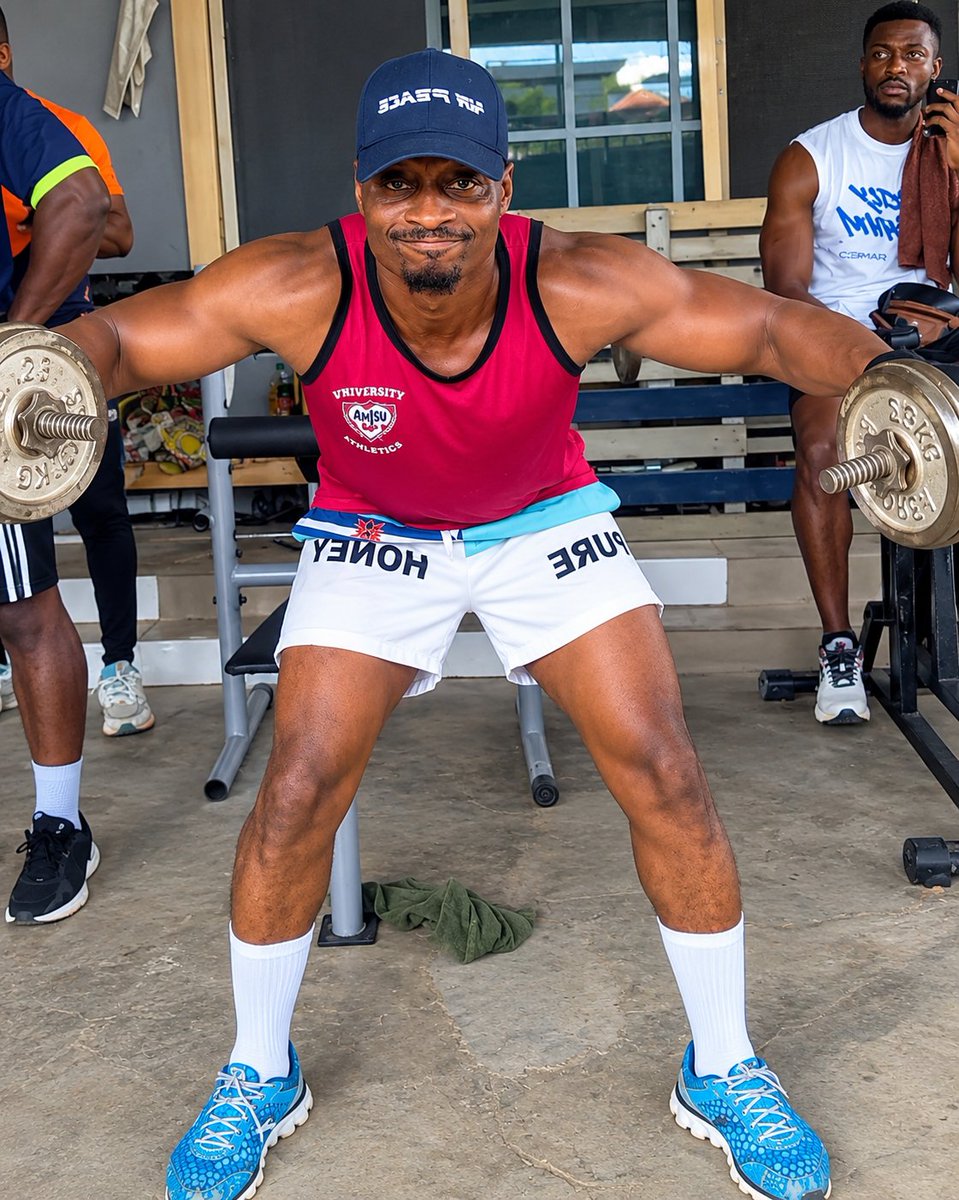 TrainWithEmmy's tweet photo. No excuses, just consistency! Every workout counts. Keep showing up, keep pushing, and trust the process. Your results will come! 🏋️♂️
#GymLife #FitnessMotivation #ConsistencyIsKey https://t.co/cM3OE3vXaq