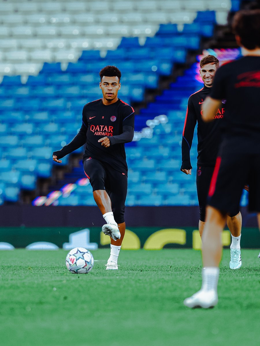 PSG_inside's tweet photo. Rendez-vous demain ! 👊

#MCIPSG I #UCL https://t.co/lYriEYOs7E