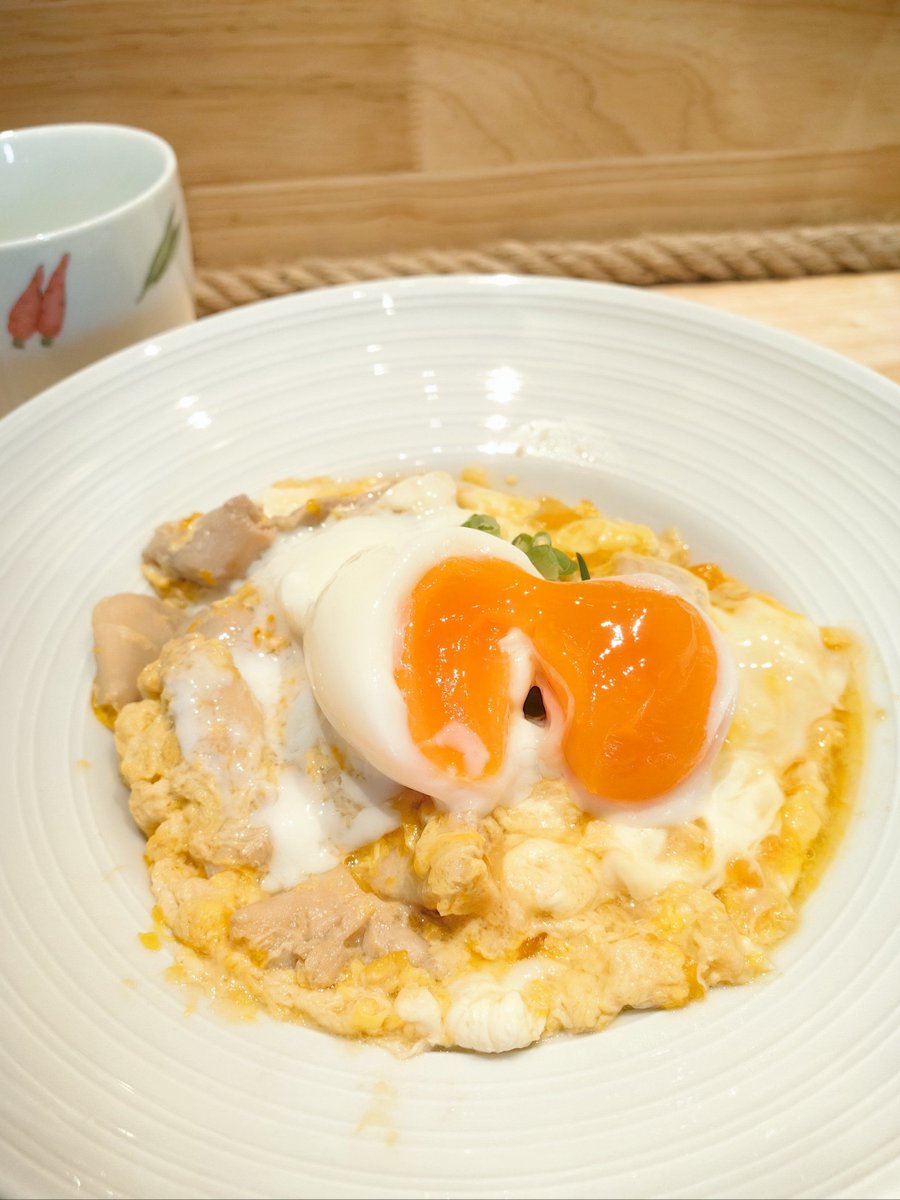 AmyAshburtijul's tweet photo. 「今日は何卵を食べようかな～目玉焼き？それとも卵焼き？」 https://t.co/HEVyeoJmn9