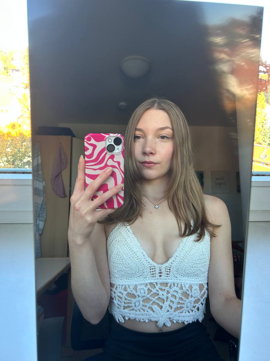 maddisonbabx's tweet photo. should i lose my virginity ? any takers? https://t.co/gk2CKkGpK6