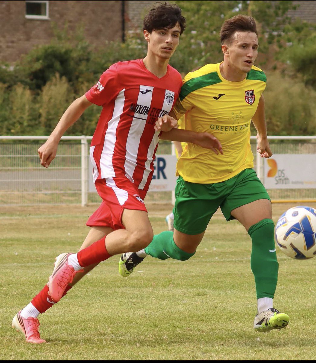 DevizesTownFC's tweet photo. LOAN RECALL

We can confirm that youngster Leon Hardman has been recalled by his parent club Melksham Town.

We’d like to thank Leon for his services the past couple of months and wish him all the best with his move to Step 4 football.

All the best Leon 🔴⚪️ https://t.co/4wTrxqBlQg