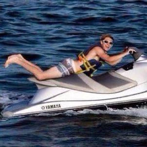 Cris_ahft's tweet photo. Nunca es mal momento para recordar éstas fotos, Harry, Louis y Liam cómo si estuvieran en una película y después Niall ahí JAJA https://t.co/ZdKFcT3Q9z