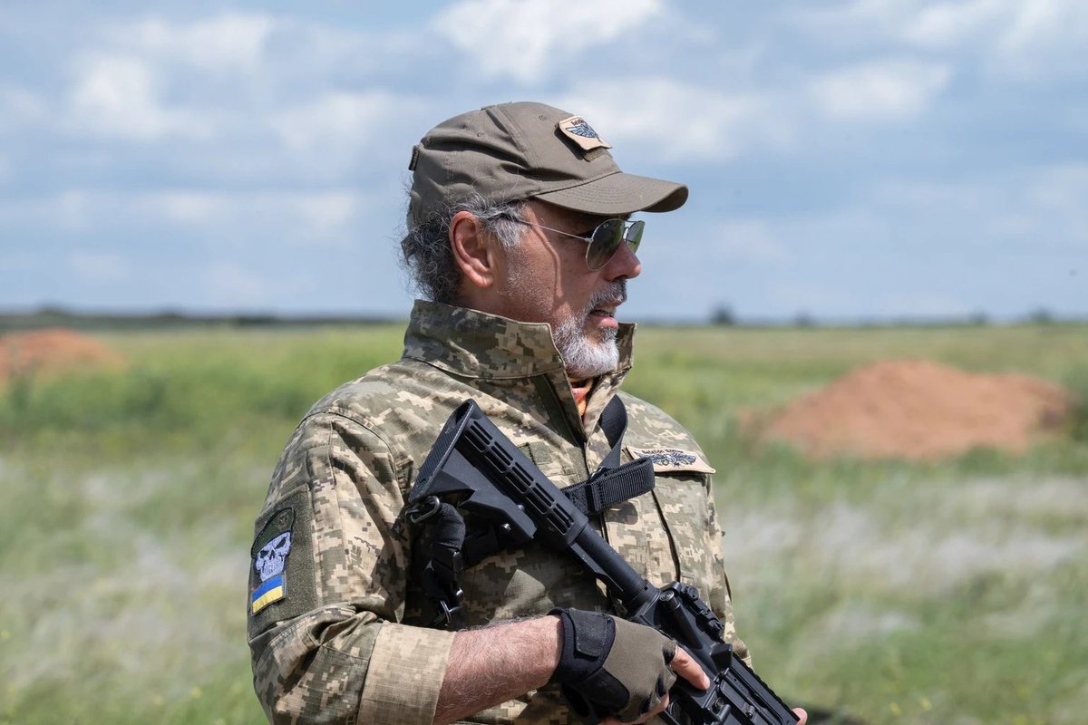 glanton1849's tweet photo. The commander of the 250-strong "Bolivar Battalion" in Ukraine's army is an attorney and former Venezuelan consul to Moscow who fled to Ukraine from Caracas in 2005 when he ran afoul of the Chavez regime. (1/2) https://t.co/f7Wr9PjRPT