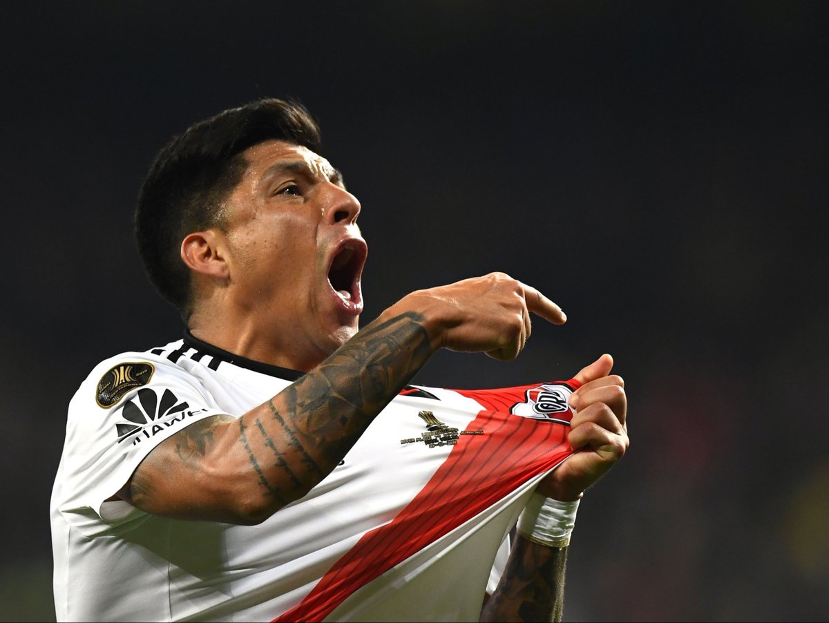 CanoSanto23's tweet photo. Mismos colores, mismos objetivos. Por un futbol argentino mejor 🤍❤️🤍💪🏻 https://t.co/PmUmM4H1ig