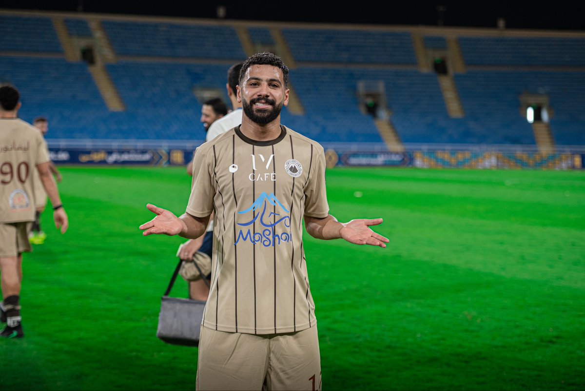 aljabalainFC's tweet photo. القلب يطرب عقب فوزك ويرتاح 🤎 🎶 

#الجبلين | #فارس_الشمال 
#الصقر_الجبلين | #دوري_الأولى https://t.co/dKCvgd5bYf