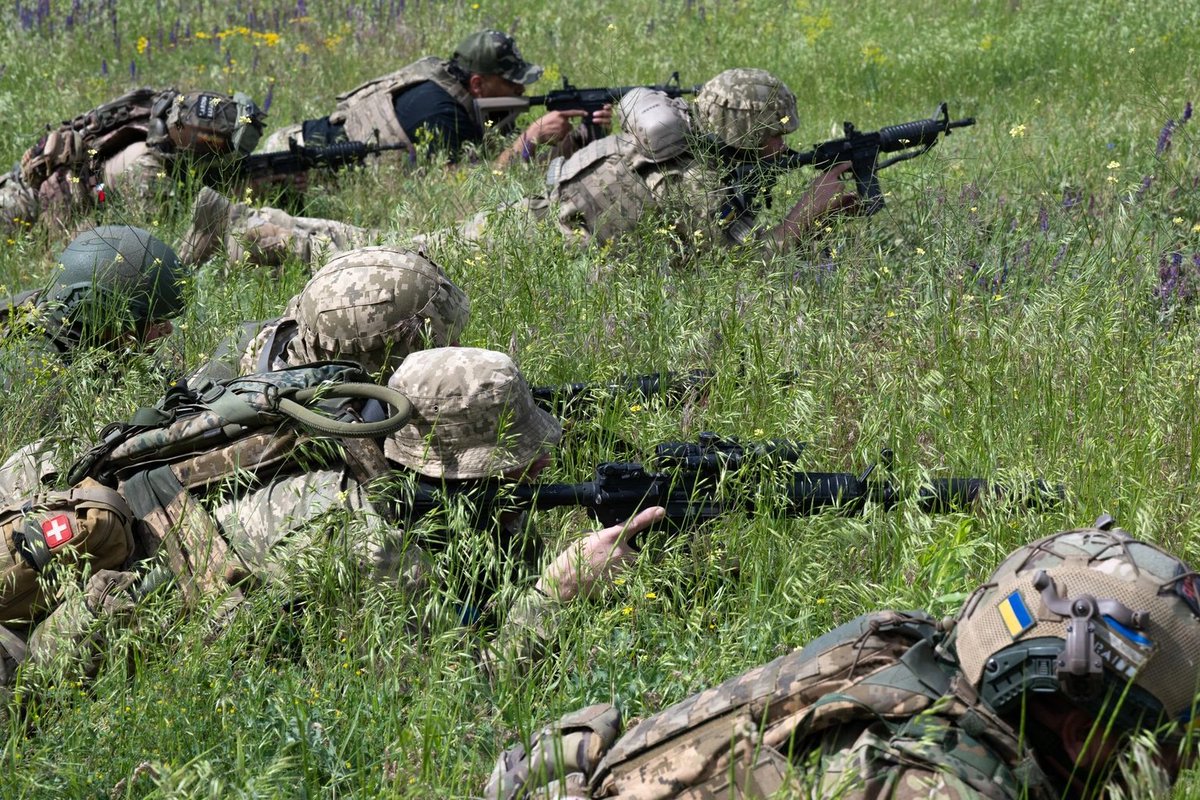 glanton1849's tweet photo. South Americans are the largest regional contingent of the 10K foreign fighters in Ukraine's ranks.

He says most newcomers are "total frauds", but the best are former Colombian soldiers who join because soldiering is the only life they know. (2/2) https://t.co/9qTt4rwaxS