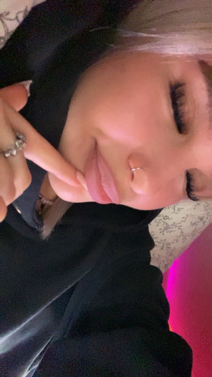 spoiltbratcoco's tweet photo. dein Geld steht mit besser L0ser🎀

rt wenn ich dich pleite machen soll https://t.co/oPoTGPGnxN
