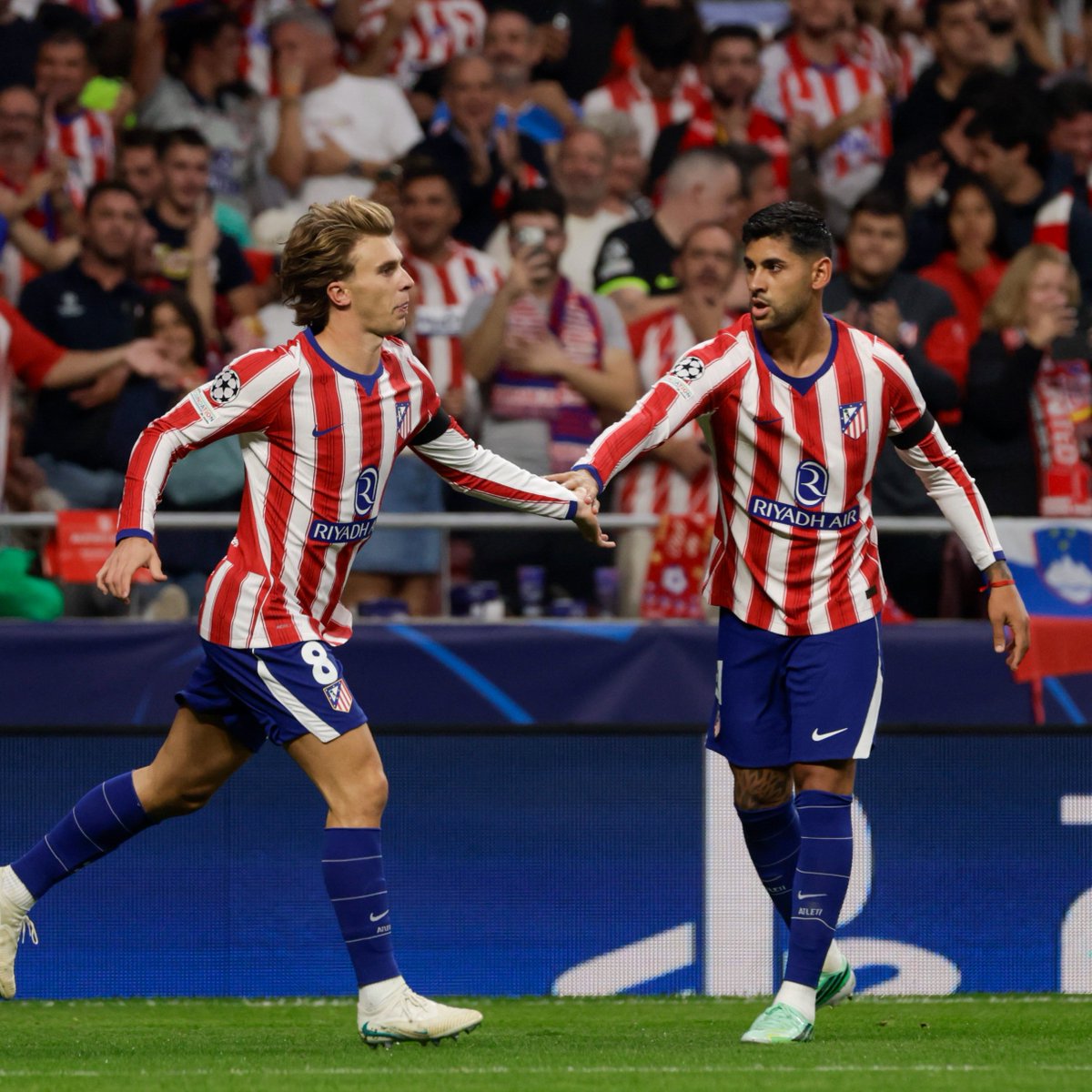 LaLiga's tweet photo. ❤️🤍 Coraje y corazón ROJIBLANCO. https://t.co/na4VhOcY5h