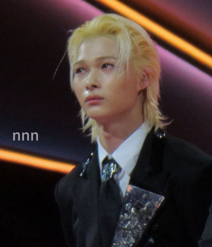 crazyoverni_ki's tweet photo. just think about it... ni-ki winning the MAMA daesang, days before the 6th anniversary, close to his birthday, and in his home country... it’s an incredible gift🥹❤️ https://t.co/msD32gAR9Z