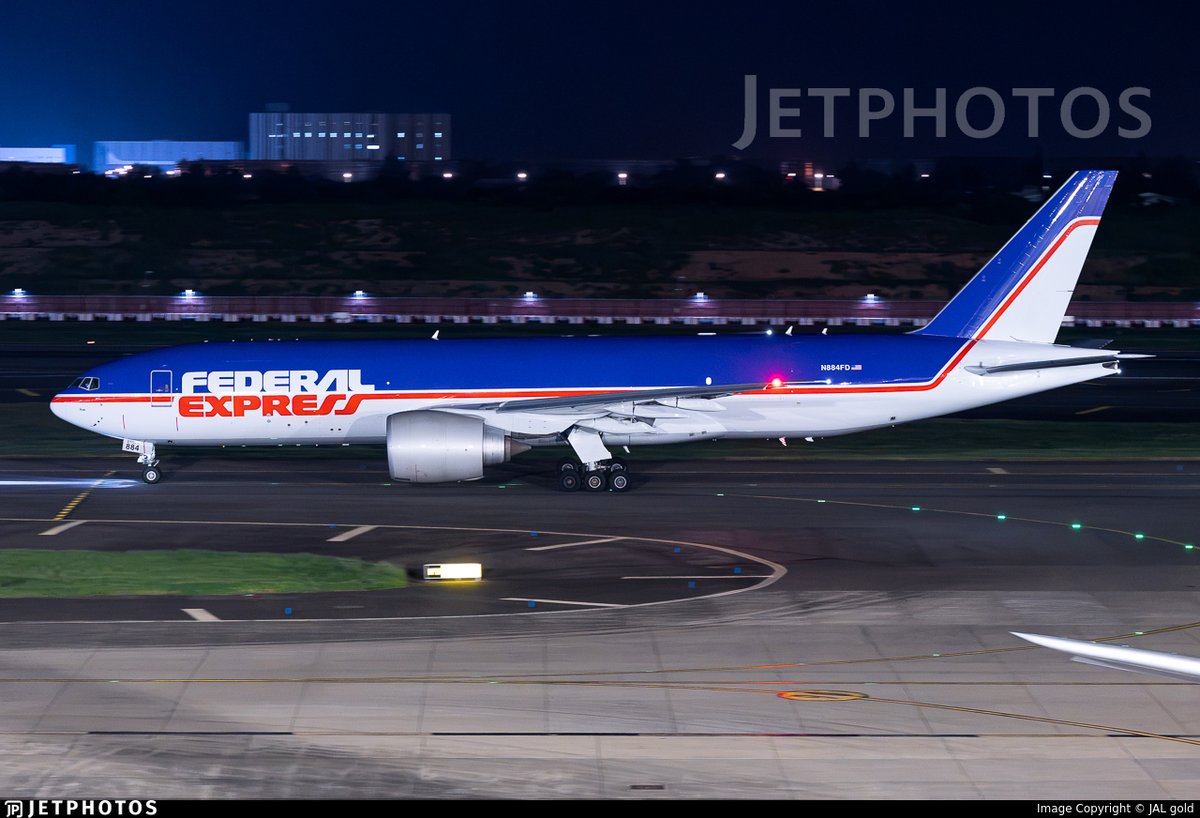 JetPhotos's tweet photo. FedEx’s retro livery 777 in Taipei. https://t.co/ahJlzDjzmV © JAL gold https://t.co/35FPMHOdph