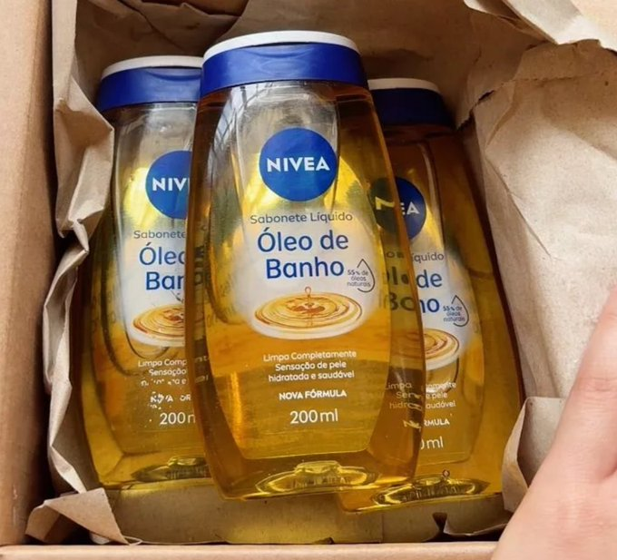 TechIndica's tweet photo. 🫧🔥 KIT 3 SABONETES NIVEA COM DESCONTO!

💥 DE R$ 99,90 POR R$ 69,90! 😱
✨ Óleo de banho 200 ml — apenas R$ 23,30 cada!
🎟️ CUPOM: R$ 10 OFF — resgate no link abaixo!

👇 RESGATE O CUPOM:
https://t.co/cVSbHjfko4

🛍️ COMPRE AQUI:
https://t.co/SrRr7ADhBH

📲 Mais ofertas e cupons:
https://t.co/dbG5CjOUtd