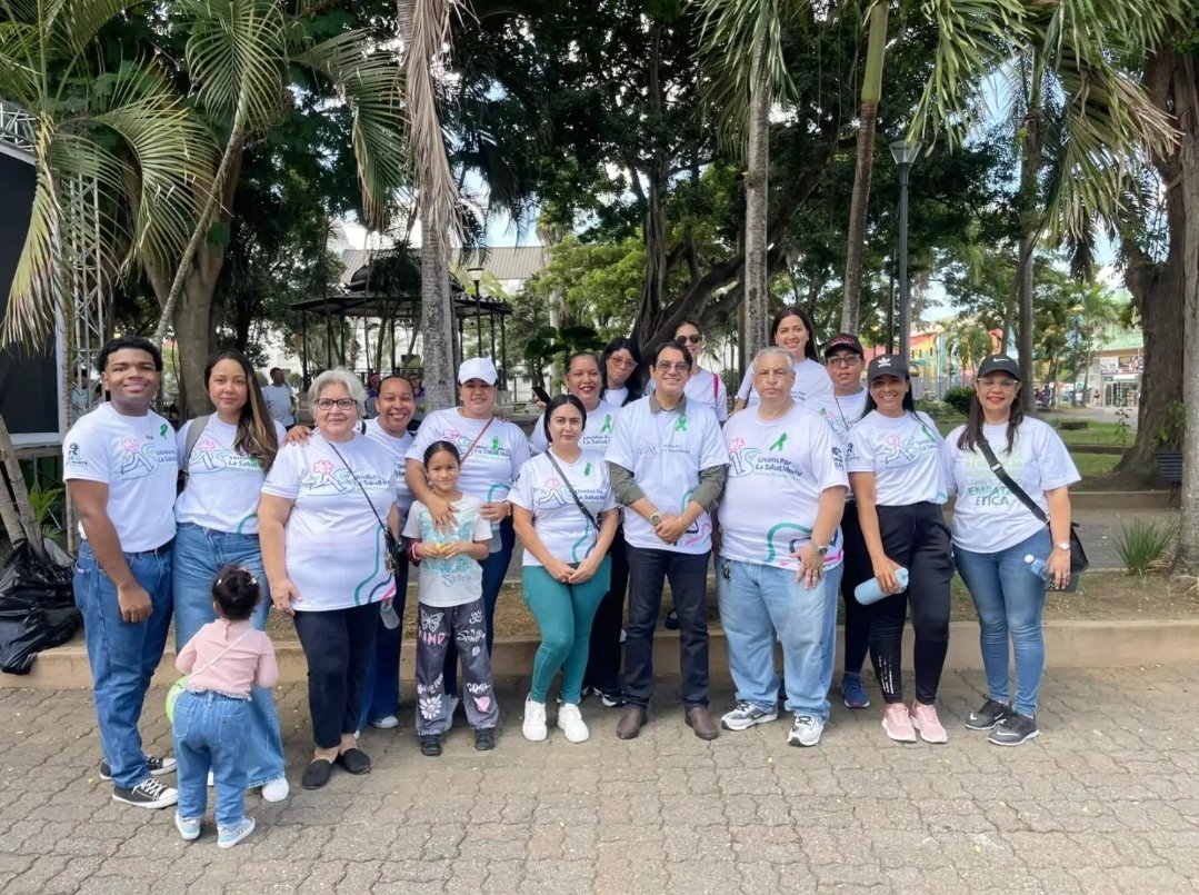 HDJJAELS's tweet photo. ¡Caminamos juntos por la salud mental! 

El Hospital Municipal José de Jesús Jiménez Almonte se une a las iniciativas que promueven el bienestar emocional y la importancia de cuidar nuestra salud mental, participando en la caminata "Caminata por la Salud Mental" https://t.co/wTeGAlkRHS