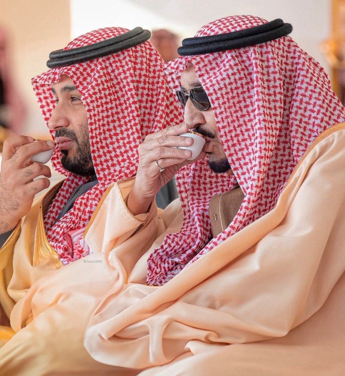 rx_2k's tweet photo. #السعوديه_العظمى_خط_احمر 
#صنعاء_الآن 

حنا هل العوجا ولا به مراوات 
شرب المصايب مثل شرب الفناجيل https://t.co/3l9NDCYH1L