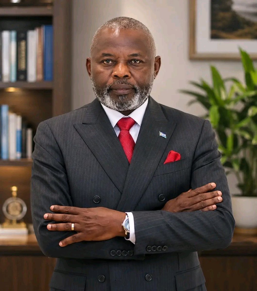 JamesMukeshaba's tweet photo. “Dans les heures, qui suivent, je m’adresserai à mes compatriotes pour évoquer la situation générale de notre pays, la République démocratique du Congo, et plus particulièrement la création du Front pour la Refondation de la Nation par le Président Honoraire,  Joseph Kabila. 
Et demain, je serai l'invité de Stany Bujakera pour aborder les questions de l'heure en profondeur. Que Dieu nous bénisse” Vital Kamerhe