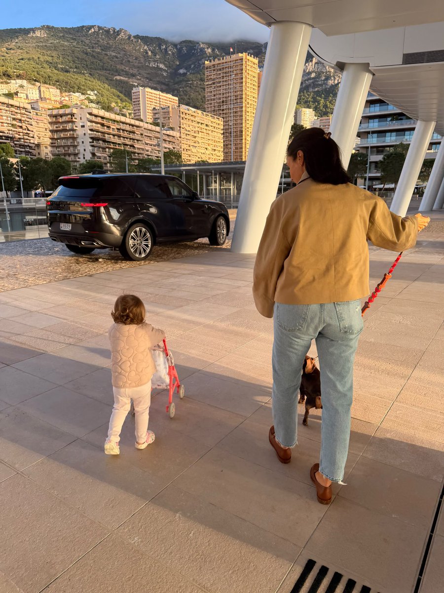 kellyplover's tweet photo. Sophie was in Monaco with Lily and P 🥹💗 https://t.co/7boAYddSit