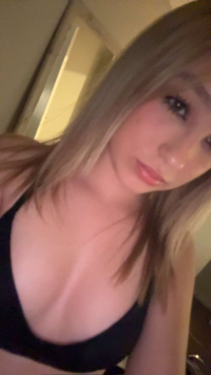 nnatsosaa's tweet photo. More of Addison. #submitted #gf #cuck https://t.co/WBrlw9cWUN