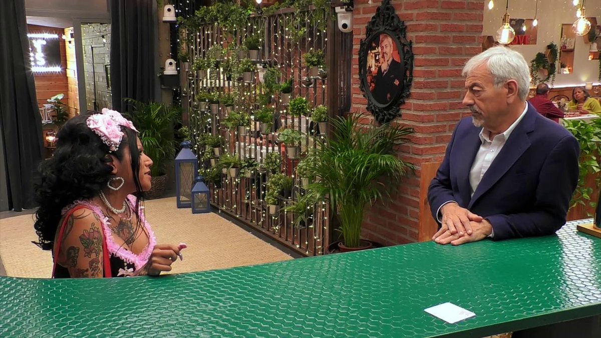 firstdates_tv's tweet photo. ¡Arrancamos #FirstDates13O en @telecincoes! ❤️

Síguelo en directo  🔵 https://t.co/6qITOEQh3S https://t.co/vCASPrci2r