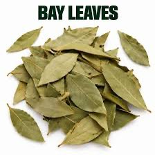 WinterFairyEfeM's tweet photo. BAY LEAVES

Many women add bay leaves to food without knowing the reason.

And when asked why, the answer is: to give flavor and taste to the dish.

However, adding bay leaves to meats and other dishes helps transform triglyceride-type fats into monounsaturated fats (try cutting a chicken in half and cooking each half in a different container: put bay leaves in one and nothing in the other; then, observe the amount of fat in each).

If you have bay leaves, there's no reason to turn to the pharmacy, as recent scientific studies have proven they offer various benefits:

🍃Bay leaves treat digestive system disorders, helping to eliminate abdominal bloating, heartburn, acidity, and constipation, in addition to regulating bowel function when hot bay leaf tea is consumed.

🍃They reduce blood sugar levels and also act as antioxidants, promoting insulin production by the body, whether through consumption in food or by drinking bay leaf tea for a month.

🍃They eliminate harmful cholesterol and help the body get rid of triglyceride-type fats.

🍃They are very beneficial in treating colds, flu, and intense coughs, as they are rich in vitamin C; you can boil the leaves and inhale the steam to eliminate mucus and reduce cough intensity.

🍃They eliminate insomnia and anxiety; if consumed before bed, they help with relaxation and provide restful sleep.

🍃Drinking a cup of bay leaf infusion twice a day dissolves kidney stones and cures inflammations.