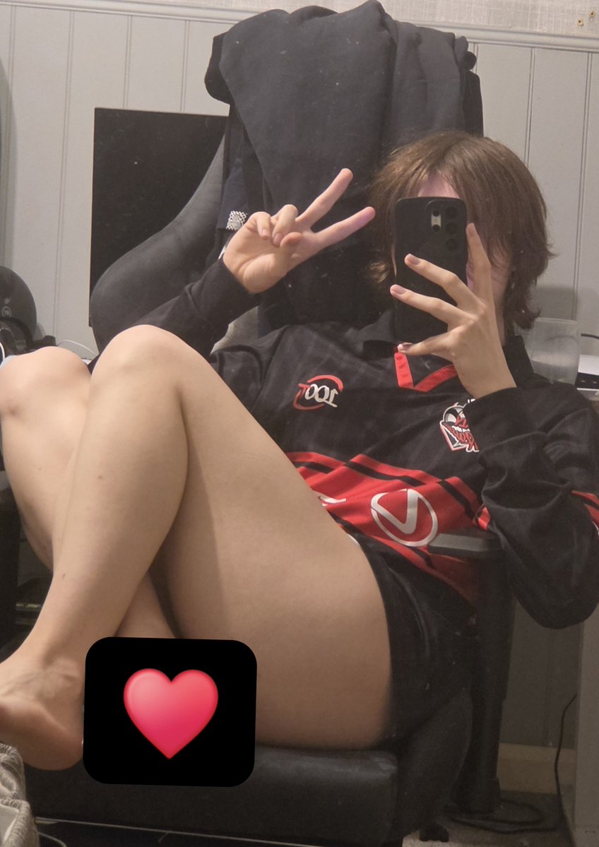 Laydynna tweet picture