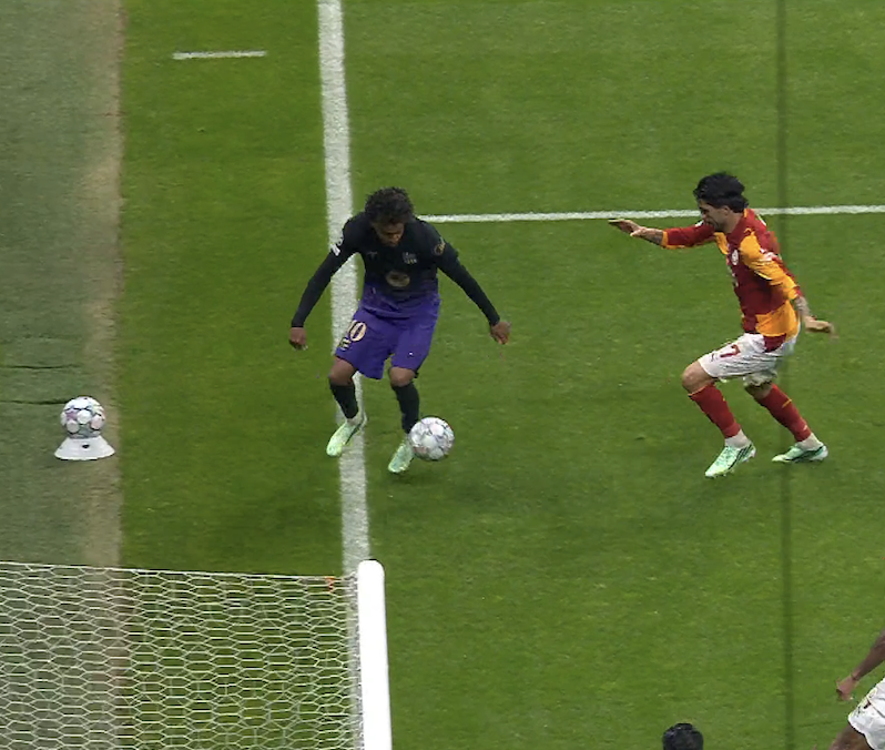 TouchlineX's tweet photo. 📸 - LAMINE YAMAL IS PULLING OFF A MASTERCLASS IN THE CHAMPIONS LEAGUE!

2 ASSISTS IN THE SPACE OF 2 MINUTES, THIS BOY IS FROM ANOTHER PLANET! 🔥🔥🔥🔥 https://t.co/Kf9D5oJE77