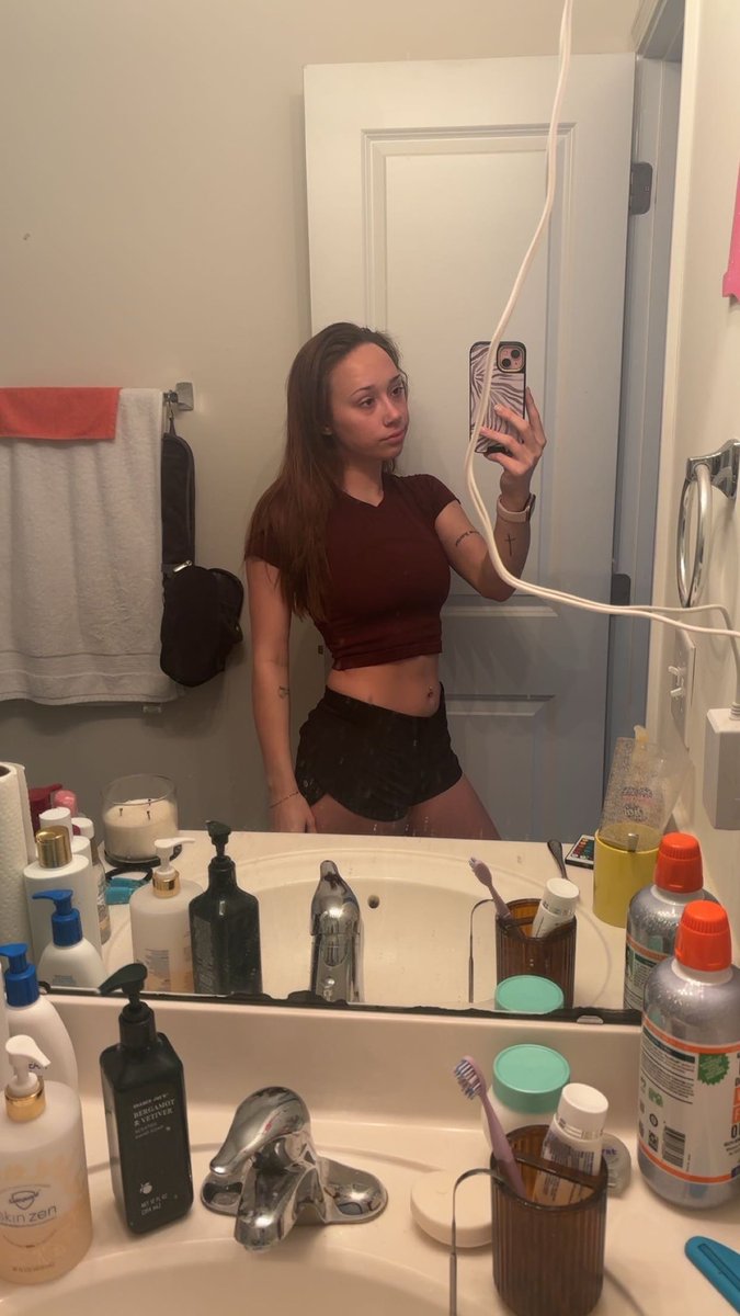 boppertoppp's tweet photo. Since everyone wanted more of her, bop goddess pt 2😵‍💫🔄 break for her. #bops #bop #bopper #bnwo #builtfor https://t.co/VkFBjQh20V