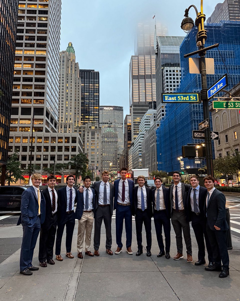 ColgateMLax's tweet photo. NYC NETWORKING TAKEOVER 🗽 

Colgate men’s lacrosse connected with alumni at leading firms, gaining career insights. Thank you to our alumni for your continued support of the Colgate lacrosse family!

#GoGate | #GGG https://t.co/SOcr3smnxq